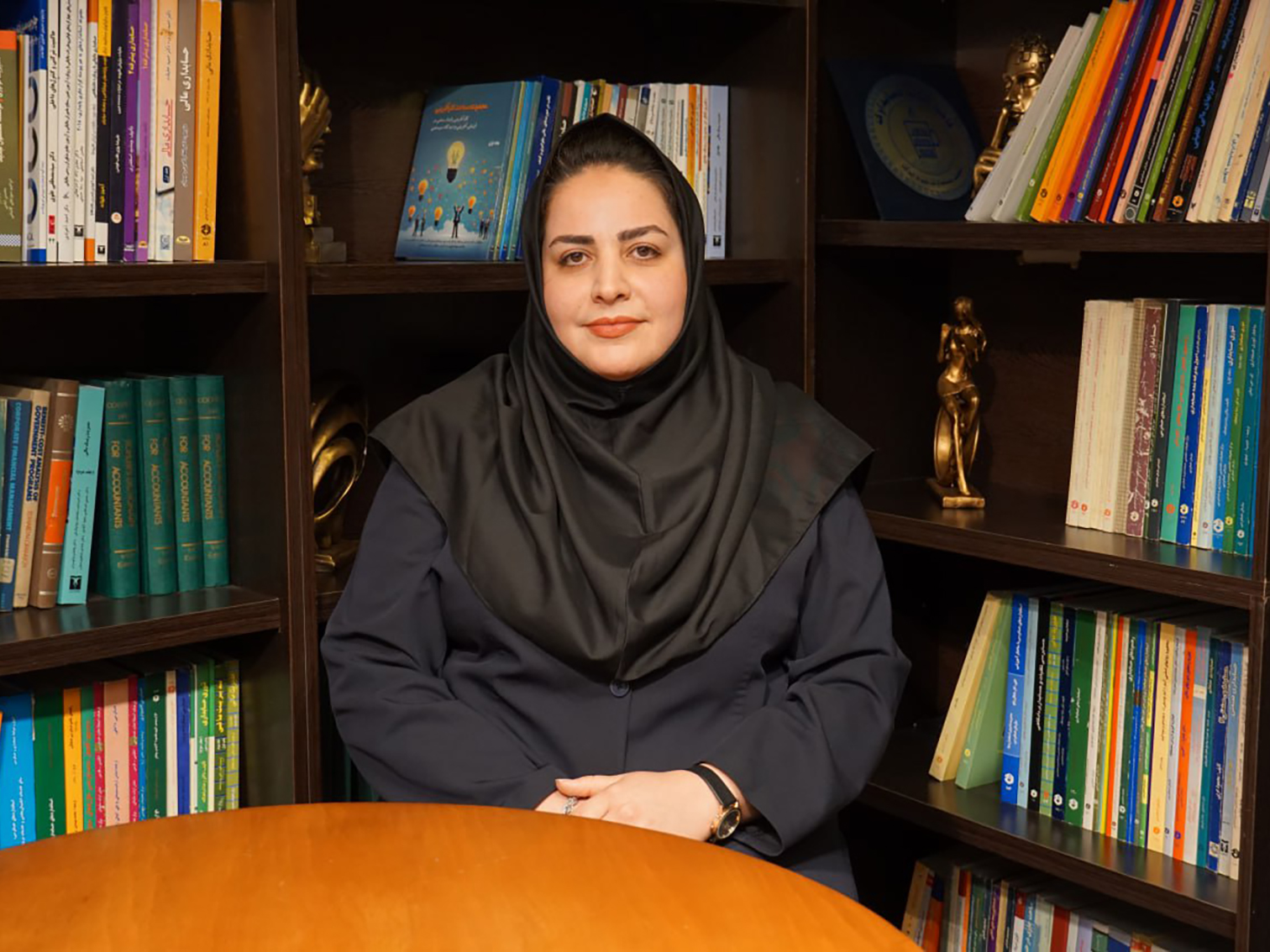 گفتگوی ویژه با سرکار خانم پروین صدری در کافه کتاب